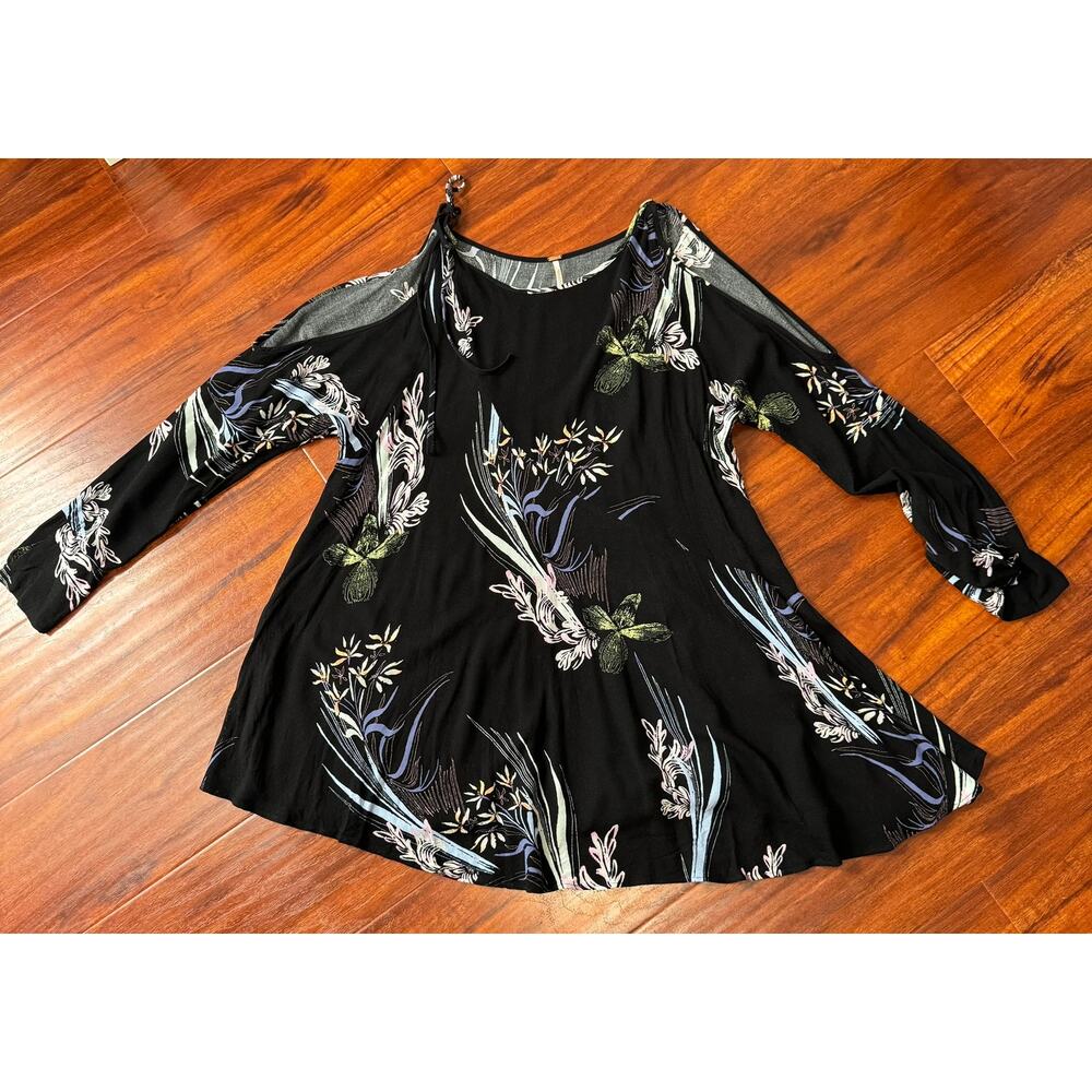Free People Cold Shoulder‎ Floral Blouse Women's Small Black Asymmetrical Straps